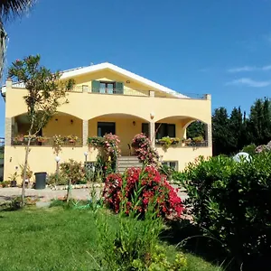 Il Giardino Delle Rose A Olmedo