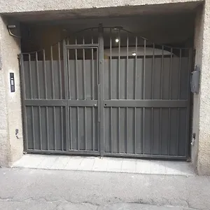 Dimora Intera Senza Cucina Con Parcheggio Interno Livorno