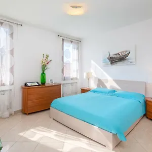 Convenient In Venezia