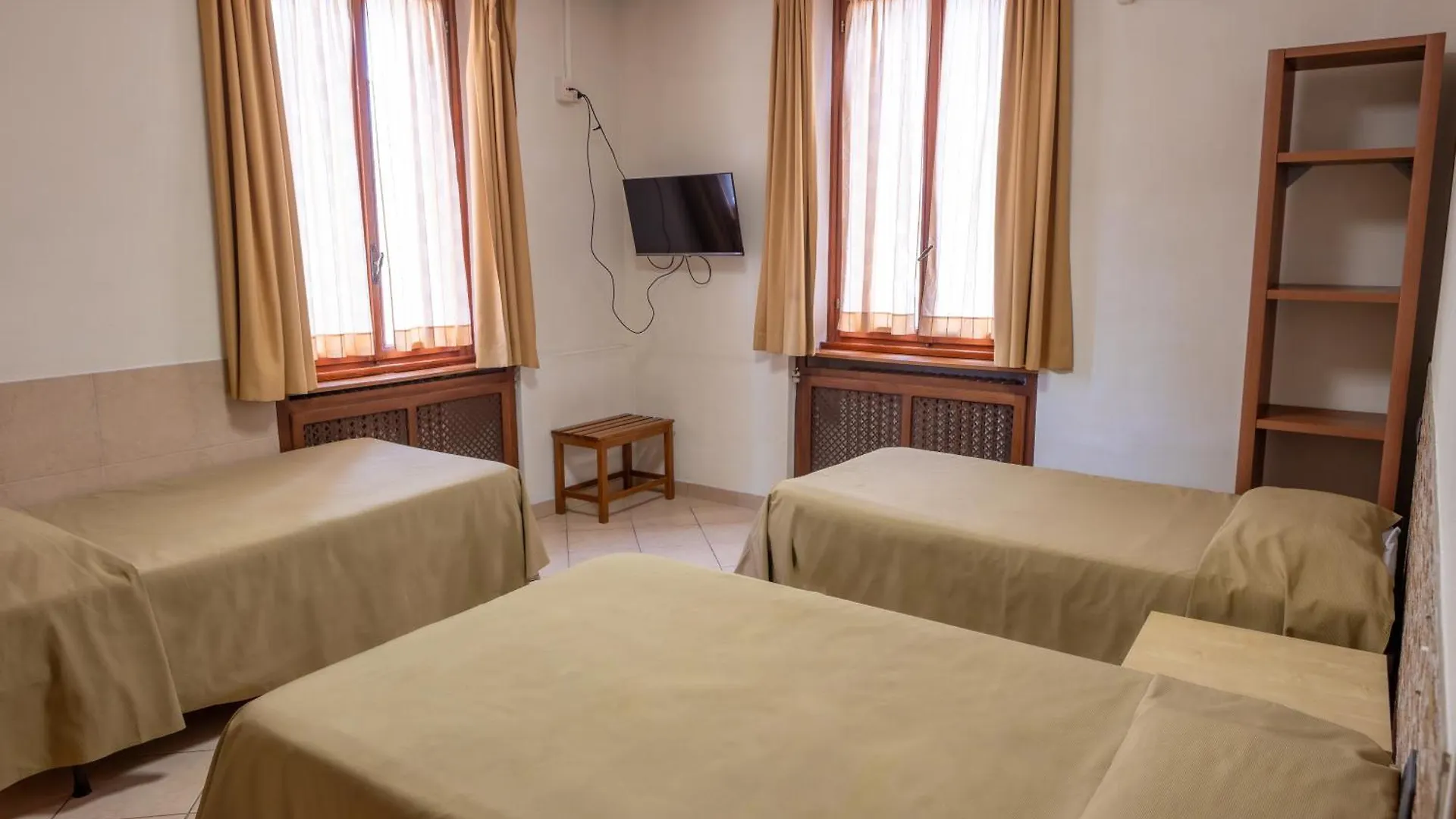 Hotel Mariuccia 바레세 3*,  이탈리아